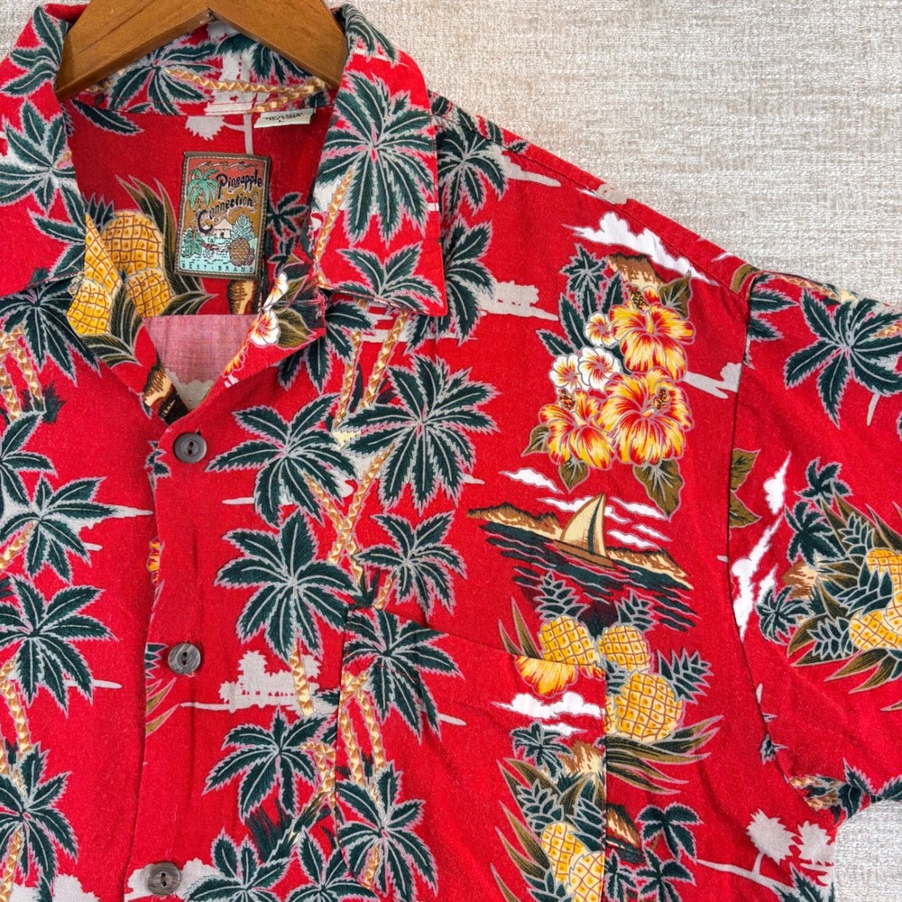 VTG Pineapple Connection Mens Red Hawaiian Camp Shirt Rayon Tropical Palm Tree L